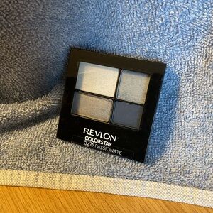 Revlon Passionate Eyeshadow Palette #528 factory sealed